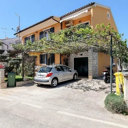 Apartman In Novigrad Mit Terrasse Novigrad Istria